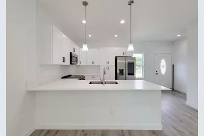 7813 Hirsch Road #B, Houston, TX 77016 - Photo 12