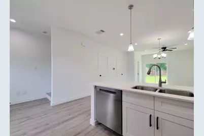 7813 Hirsch Road #B, Houston, TX 77016 - Photo 10