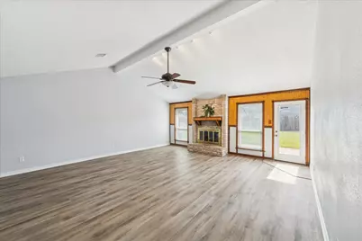 320 Creek Bend Drive, League City, TX 77573 - Photo 14