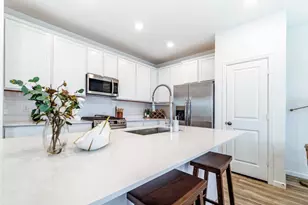 9842 Kilkenny St, Rosharon, TX 77583 - Photo 2