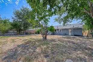 5859 Westover St, Houston, TX 77033 - Photo 10