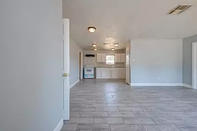 5859 Westover Street, Houston, TX 77033 - Photo 2