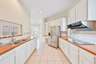 2714 Hidden Knoll Ct, Sugar Land, TX 77478 - Photo 12
