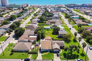 8007 Beluche Dr, Galveston, TX 77551 - Photo 2
