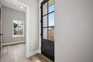 415 Neyland St, Houston, TX 77022 - Photo 4