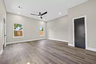 415 Neyland St, Houston, TX 77022 - Photo 12