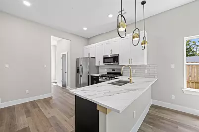 415 Neyland Street, Houston, TX 77022 - Photo 10