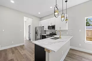 415 Neyland St, Houston, TX 77022 - Photo 10