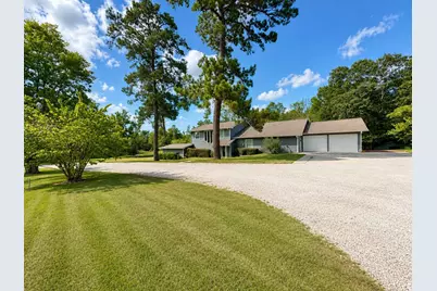 903 S Houston Avenue, Livingston, TX 77351 - Photo 2