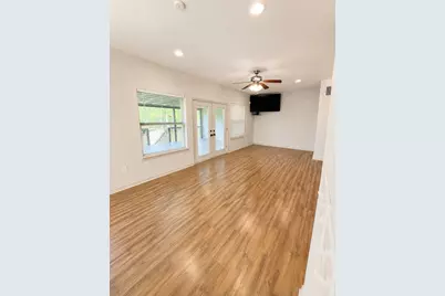 903 S Houston Avenue, Livingston, TX 77351 - Photo 12