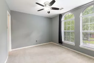 150 W Bristol Oak Cir, The Woodlands, TX 77382 - Photo 32