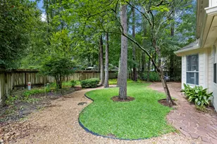 150 W Bristol Oak Cir, The Woodlands, TX 77382 - Photo 4