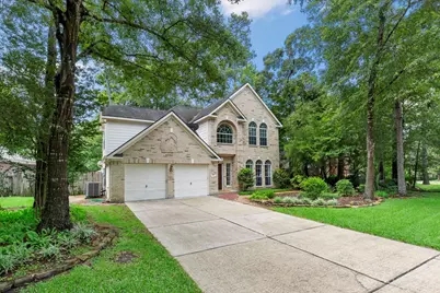 150 W Bristol Oak Circle, The Woodlands, TX 77382 - Photo 2