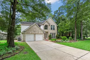150 W Bristol Oak Cir, The Woodlands, TX 77382 - Photo 2