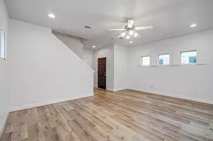 624 E 39th St, Houston, TX 77022 - Photo 10