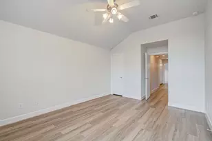 624 E 39th St, Houston, TX 77022 - Photo 20