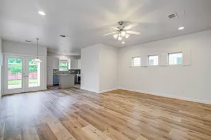 624 E 39th St, Houston, TX 77022 - Photo 8