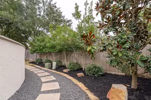 6 Rhapsody Bend Dr, The Woodlands, TX 77382 - Photo 34