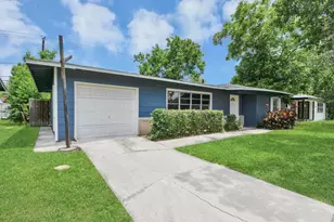 5875 Belcrest St, Houston, TX 77033 - Photo 4