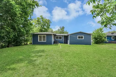 5875 Belcrest Street, Houston, TX 77033 - Photo 8