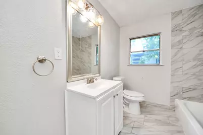 5875 Belcrest Street, Houston, TX 77033 - Photo 18