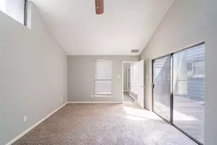 8810 Enchanted Forest Dr, Houston, TX 77088 - Photo 20