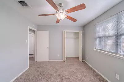 8810 Enchanted Forest Drive, Houston, TX 77088 - Photo 26