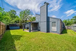 8810 Enchanted Forest Dr, Houston, TX 77088 - Photo 30