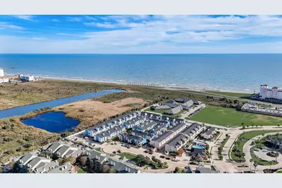 3506 Cove View Boulevard #210, Galveston, TX 77554 - Photo 2