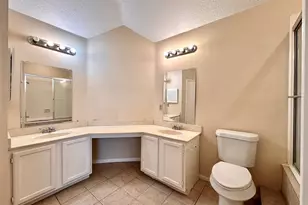 6437 Chatham Island Ln, Houston, TX 77035 - Photo 18