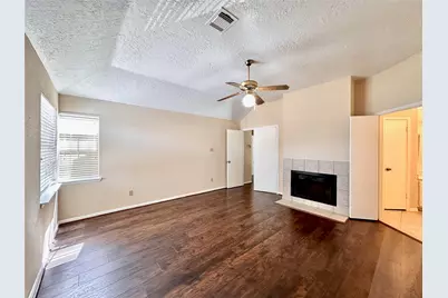 6437 Chatham Island Lane, Houston, TX 77035 - Photo 14