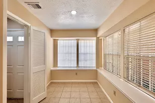 6437 Chatham Island Ln, Houston, TX 77035 - Photo 12