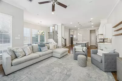 921 Dunleigh Meadows Lane, Houston, TX 77055 - Photo 2