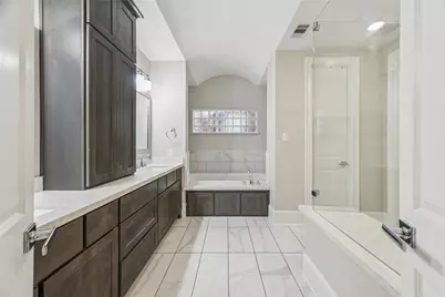 921 Dunleigh Meadows Lane, Houston, TX 77055 - Photo 6