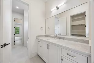 316 W 30th St, Houston, TX 77018 - Photo 26