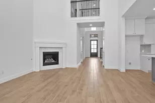 10922 White Mist Dr, Missouri City, TX 77459 - Photo 2