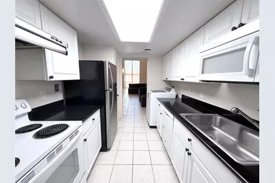 12633 Memorial Drive #74, Houston, TX 77024 - Photo 6