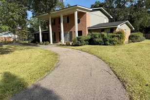 106 Longacre Dr, Conroe, TX 77304 - Photo 1