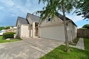 9238 Clearwood Landing Blvd, Houston, TX 77075 - Photo 1