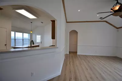 9238 Clearwood Landing Boulevard, Houston, TX 77075 - Photo 4