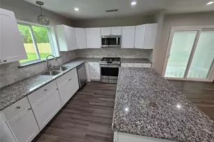 910 Royal Oak Dr, Dickinson, TX 77539 - Photo 12