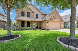 680 Cumberland Ridge Ln, League City, TX 77573 - Photo 2