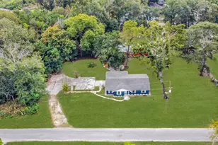 26714 Saddle Rock Ln, New Caney, TX 77357 - Photo 2