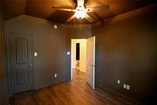 1727 Kilmory Ct, Houston, TX 77014 - Photo 8