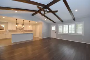 10802 Meadow Lake Ln, Houston, TX 77042 - Photo 20