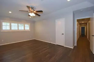 10802 Meadow Lake Ln, Houston, TX 77042 - Photo 22