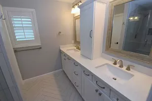 10802 Meadow Lake Ln, Houston, TX 77042 - Photo 24