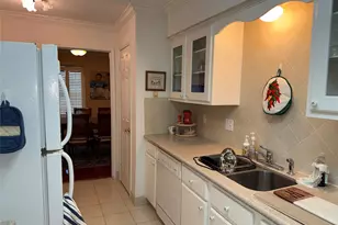 351 N Post Oak Ln, Houston, TX 77024 - Photo 18