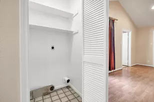 7447 Cambridge St, Houston, TX 77054 - Photo 34