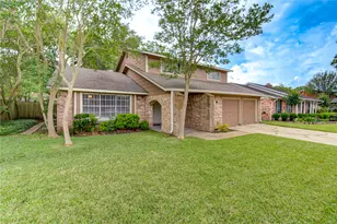 12103 Alston Dr, Meadows Place, TX 77477 - Photo 2